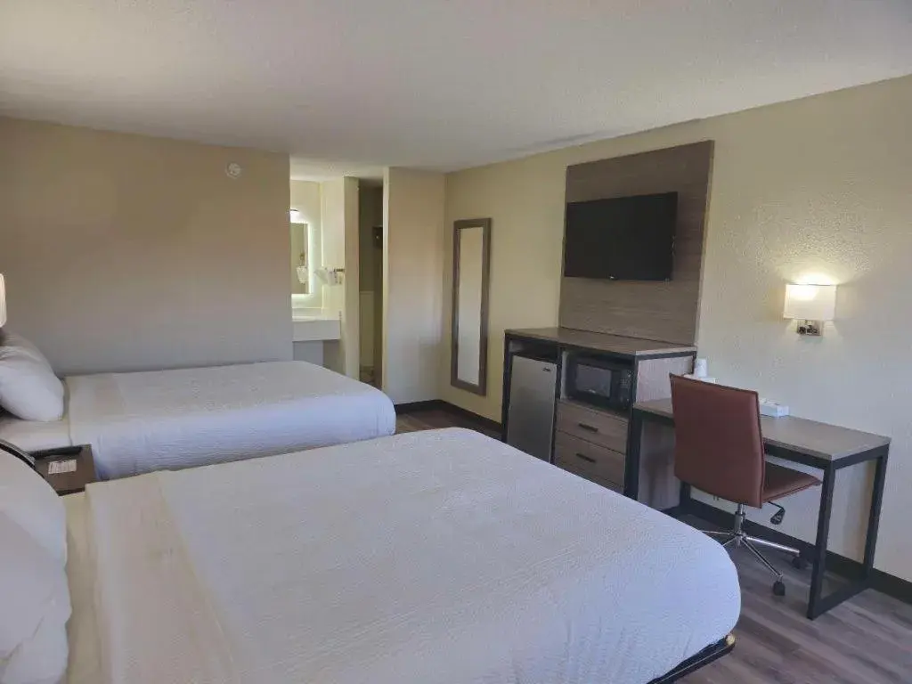 Bed in Americas Best Value Inn Elizabethtown Bed in Americas Best Value Inn Elizabethtown