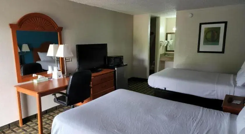 Bed in Americas Best Value Inn Elizabethtown Bed in Americas Best Value Inn Elizabethtown