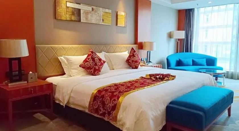 Bed in Wuhan Soluxe Hotel