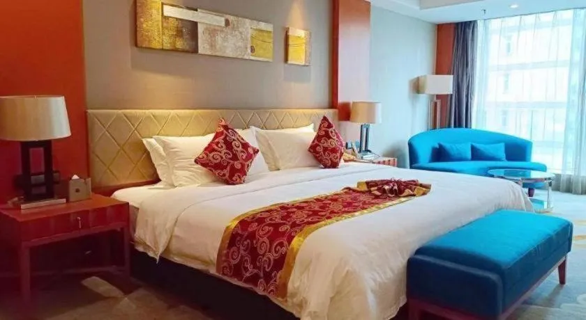 Bed in Wuhan Soluxe Hotel