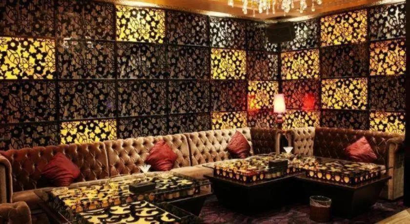 Dongguan Royal Metropolitan Hotel