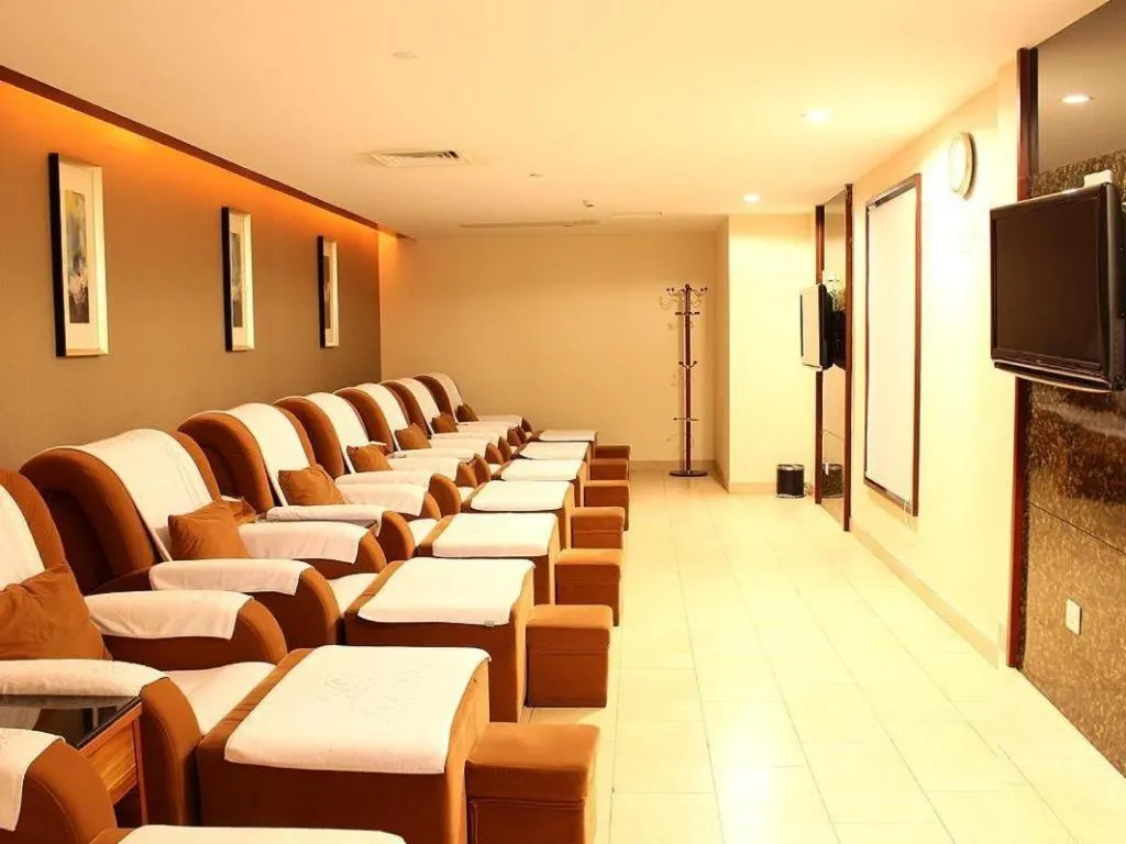 Dongguan Royal Metropolitan Hotel