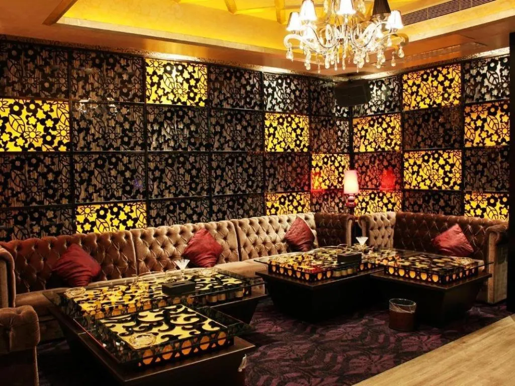 Dongguan Royal Metropolitan Hotel