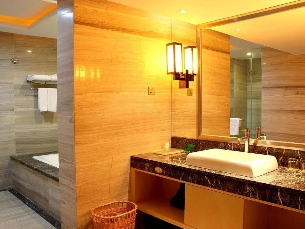 Dongguan Royal Metropolitan Hotel