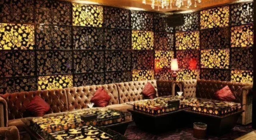 Dongguan Royal Metropolitan Hotel