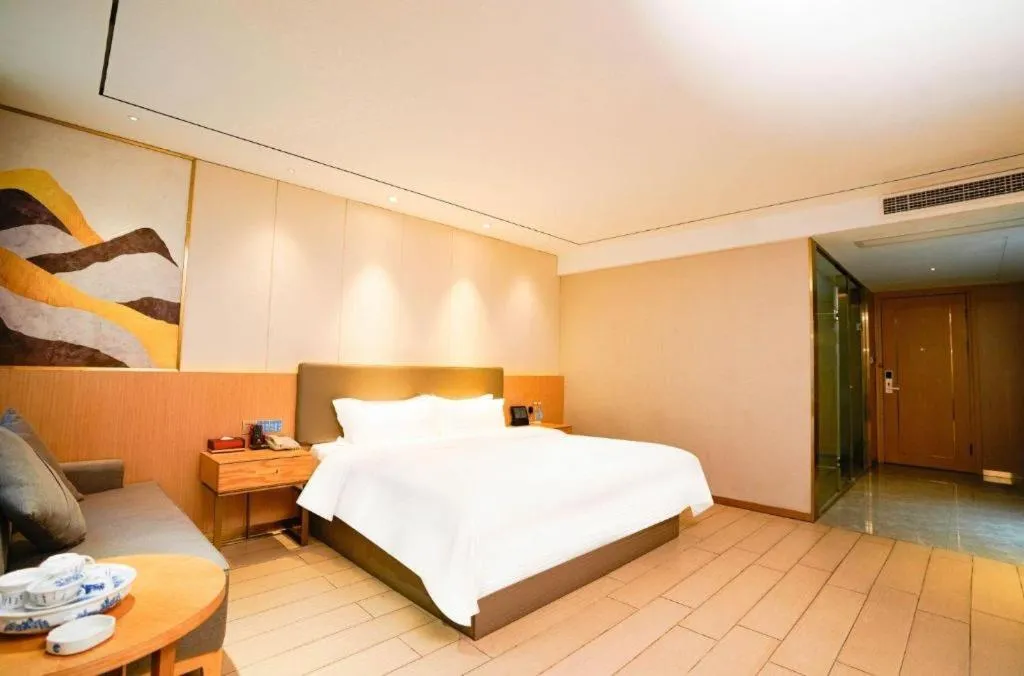 Bed in Quanzhou Binhai Hotel