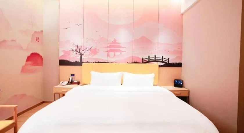 Bed in Quanzhou Binhai Hotel