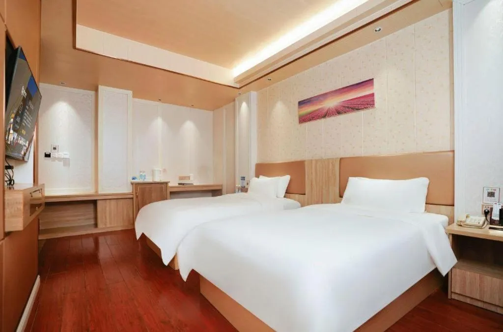 Bed in Quanzhou Binhai Hotel