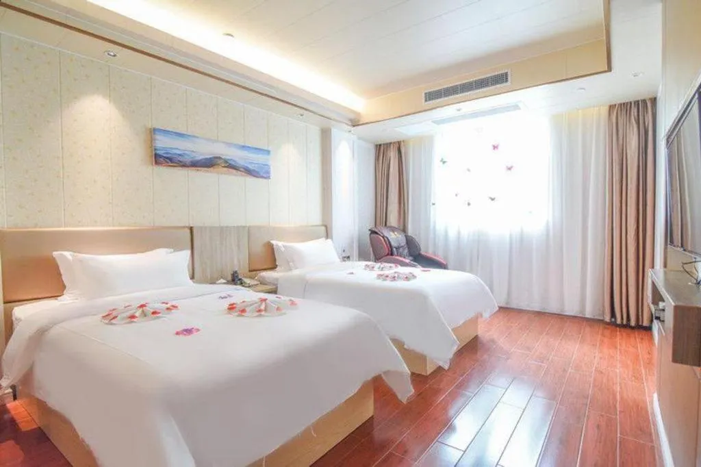 Bed in Quanzhou Binhai Hotel