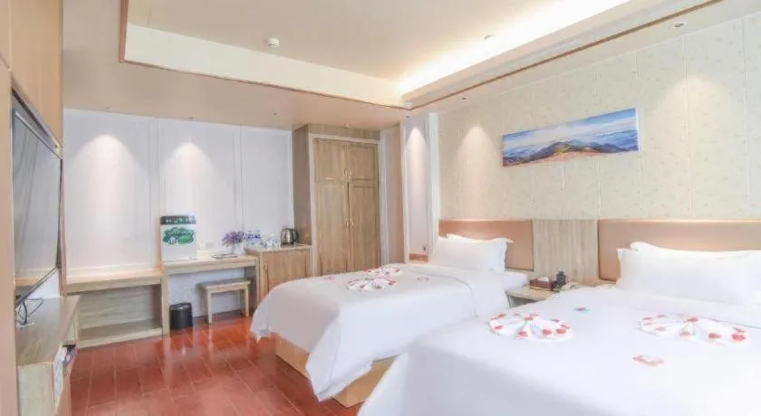 Bed in Quanzhou Binhai Hotel