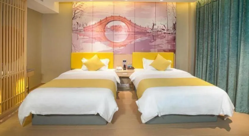 Bed in Quanzhou Binhai Hotel