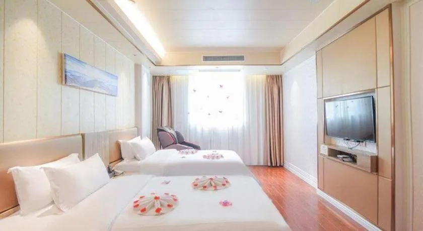 Bed in Quanzhou Binhai Hotel