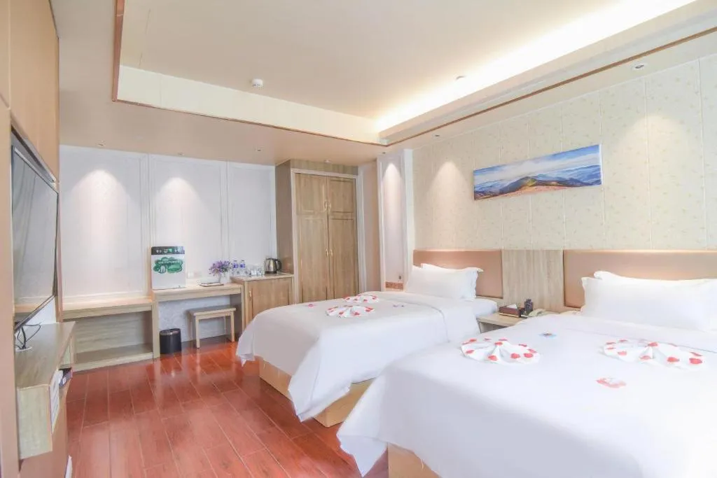 Bed in Quanzhou Binhai Hotel