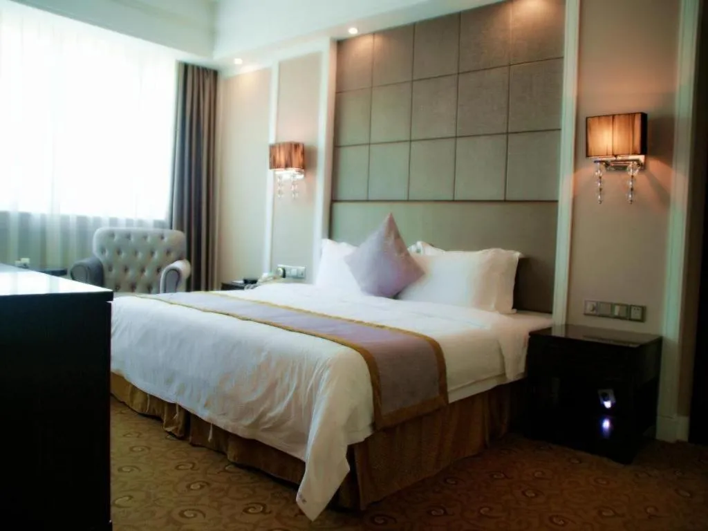 Bed in Quanzhou Binhai Hotel