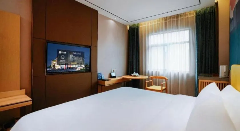 Bed in Quanzhou Binhai Hotel