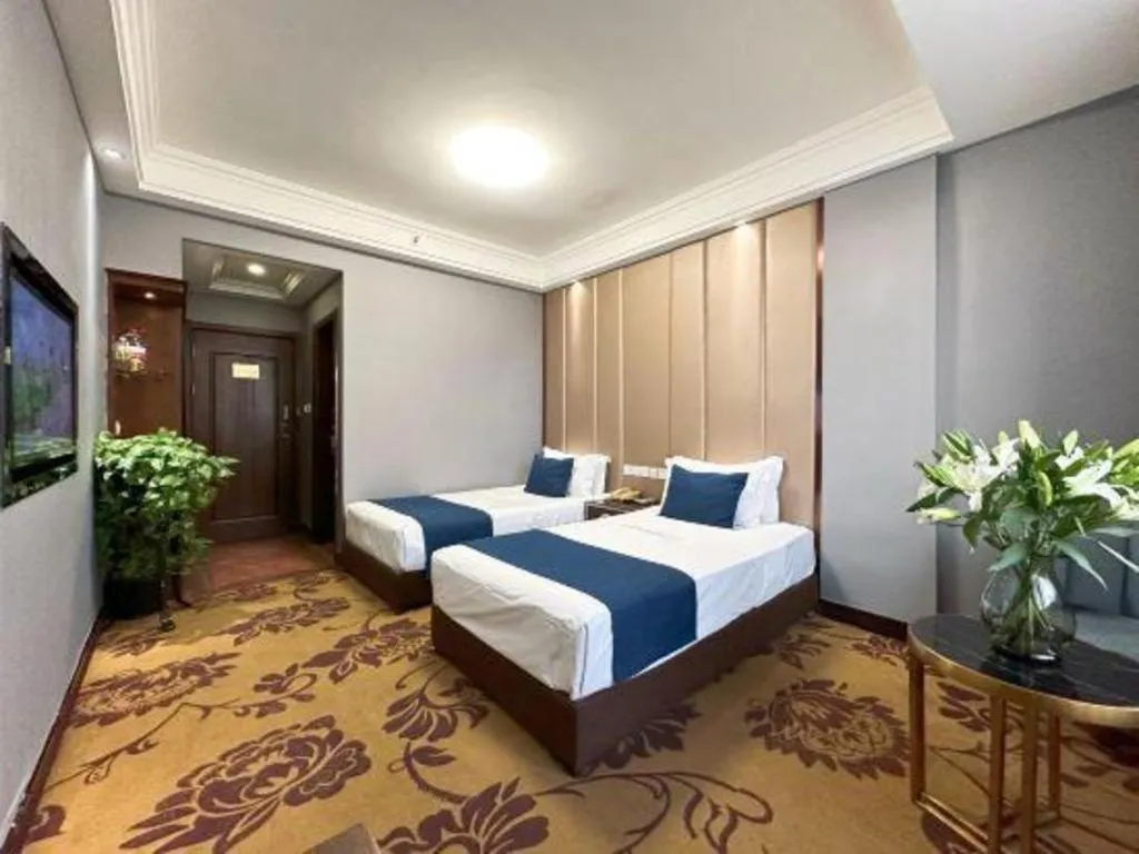 Bed in Dunhuang Dunhe Hotel