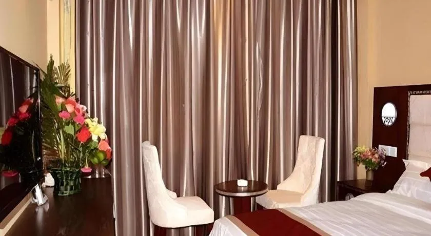 Bed in Dunhuang Dunhe Hotel