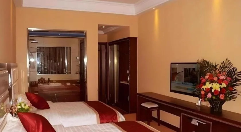 Bed in Dunhuang Dunhe Hotel