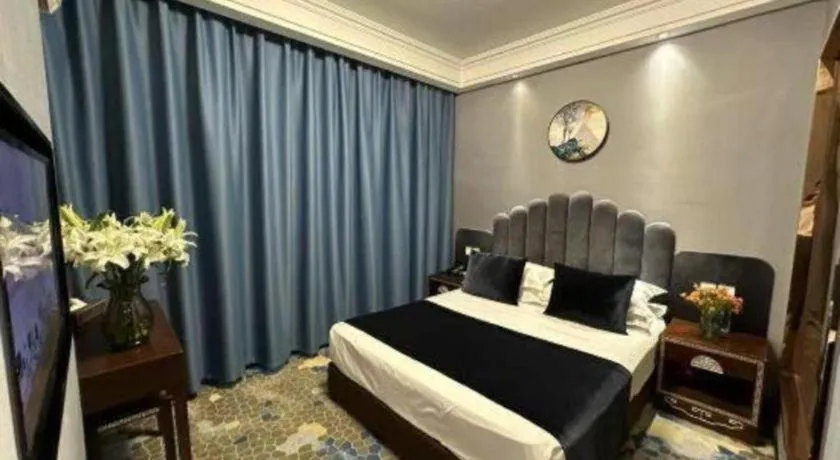 Bed in Dunhuang Dunhe Hotel