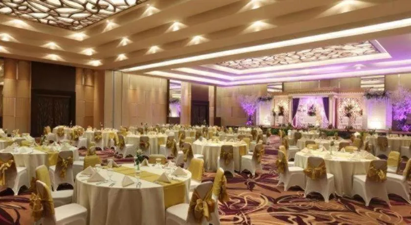 Hotel Santika Premiere Kota Harapan Indah