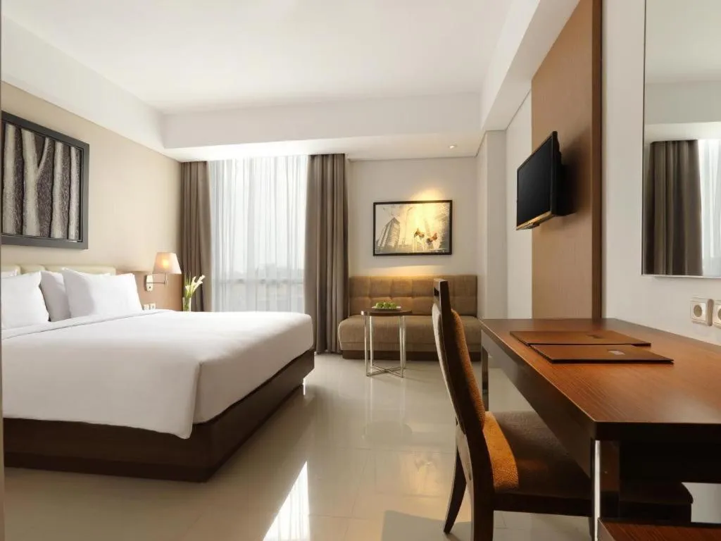 Bed in Hotel Santika Premiere Kota Harapan Indah