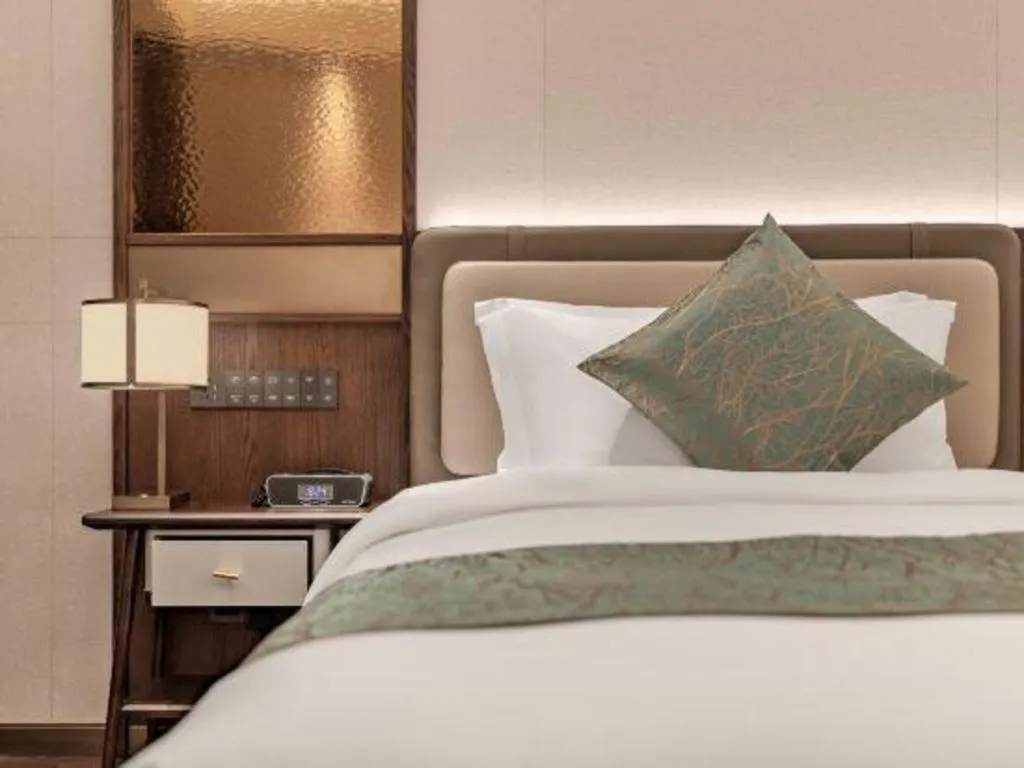 Bed in Dongguan Yingbin Hotel