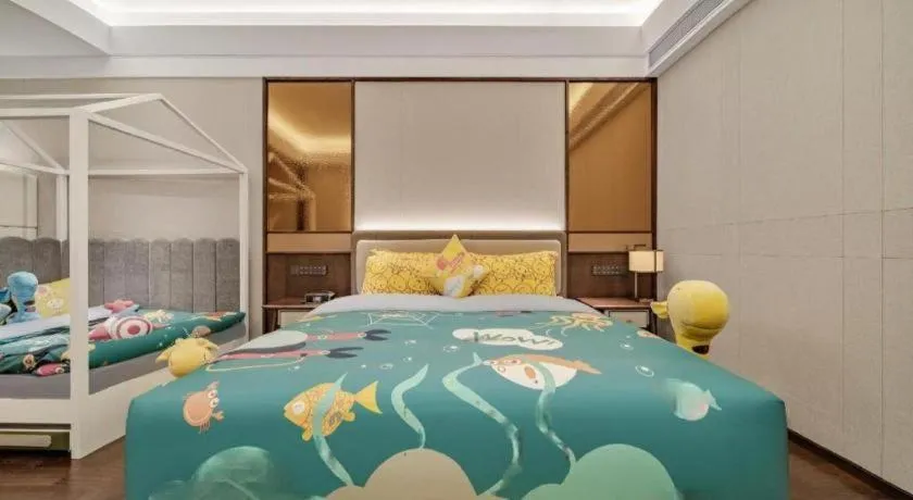 Bed in Dongguan Yingbin Hotel