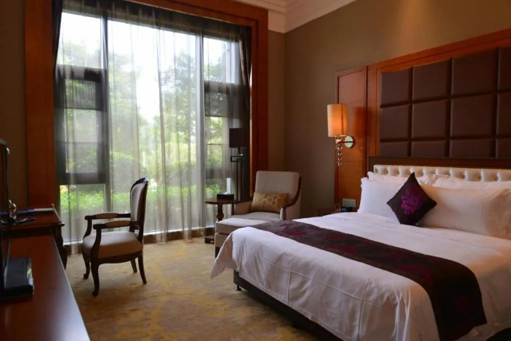 Bed in Dongguan Yingbin Hotel