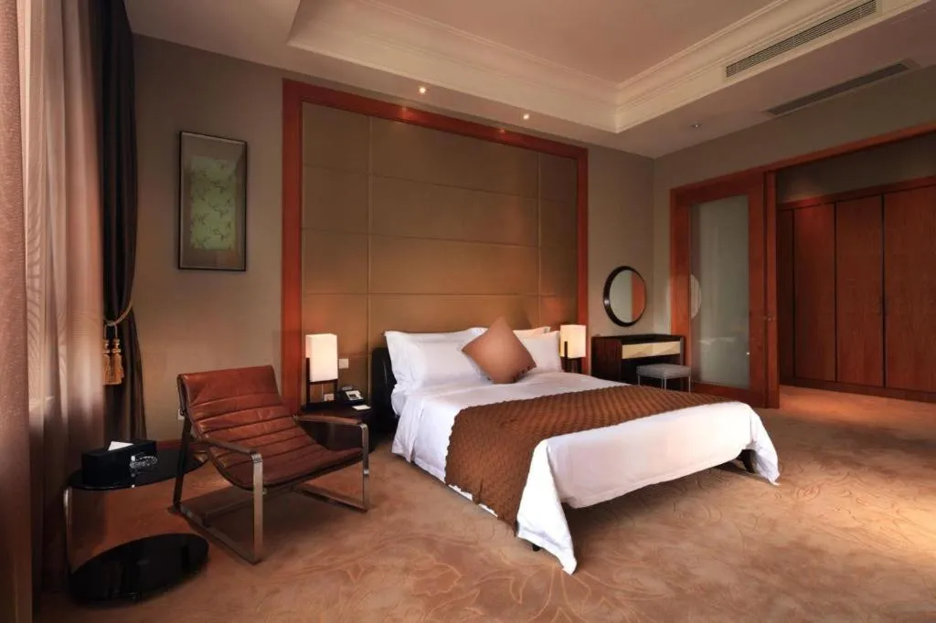 Bed in Dongguan Yingbin Hotel