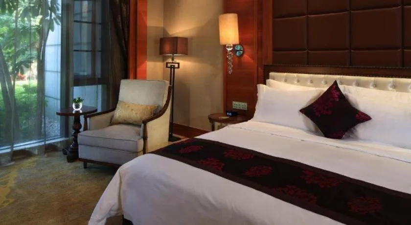 Bed in Dongguan Yingbin Hotel