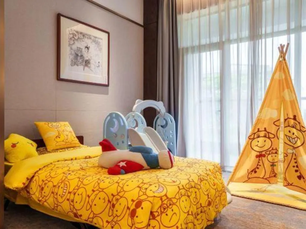 Bed in Dongguan Yingbin Hotel