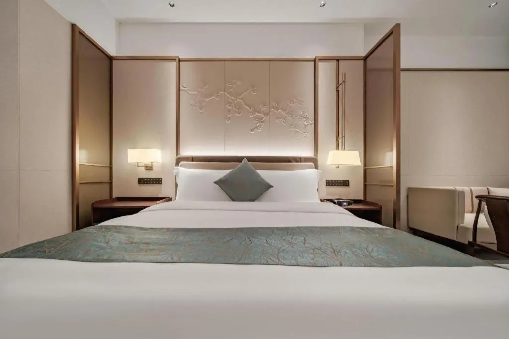 Bed in Dongguan Yingbin Hotel