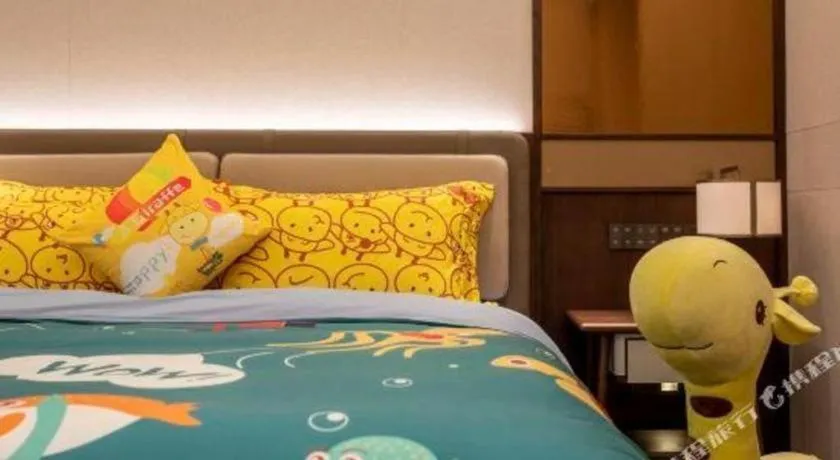 Bed in Dongguan Yingbin Hotel