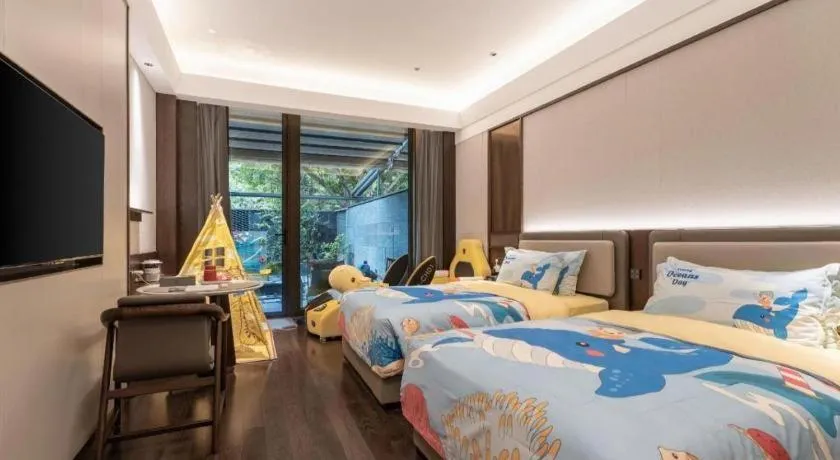 Bed in Dongguan Yingbin Hotel