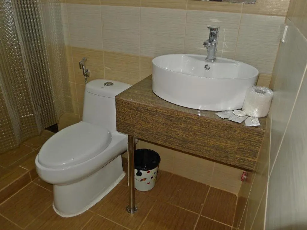 Rovic's Tourist Hotel