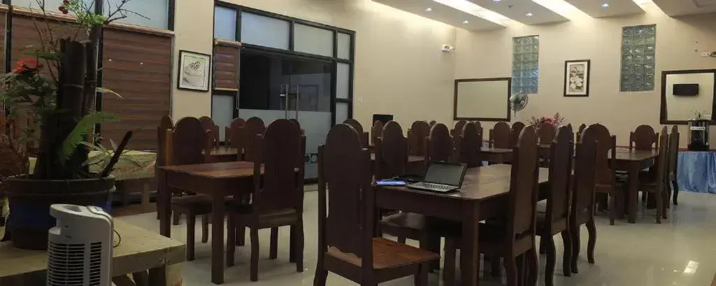 Rovic's Tourist Hotel Rovic's Tourist Hotel