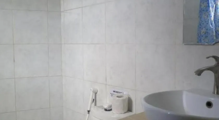 Rovic's Tourist Hotel