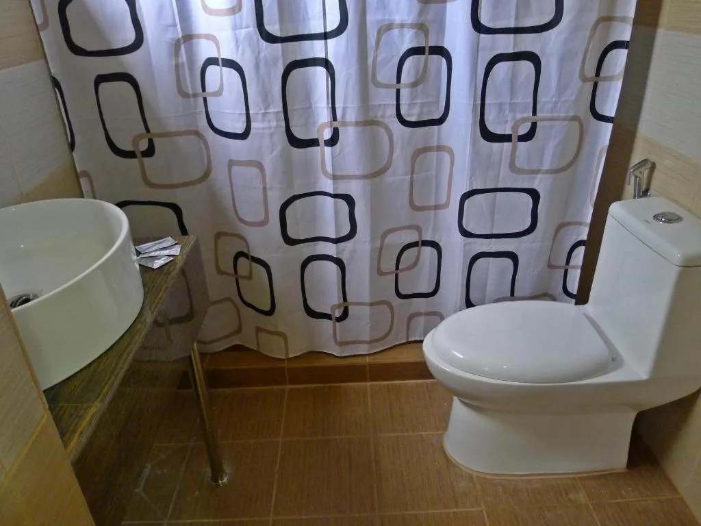 Rovic's Tourist Hotel