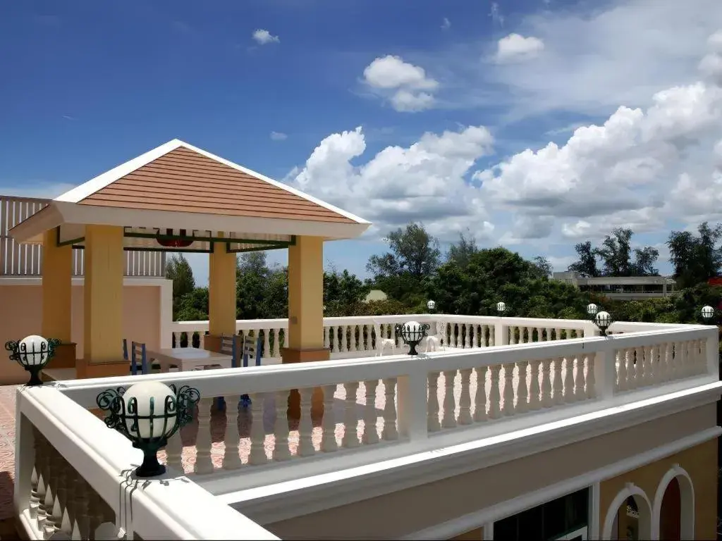 Small Hotel Small Hotel