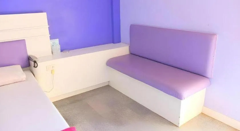 Bed in Picnic Sriracha Hotel