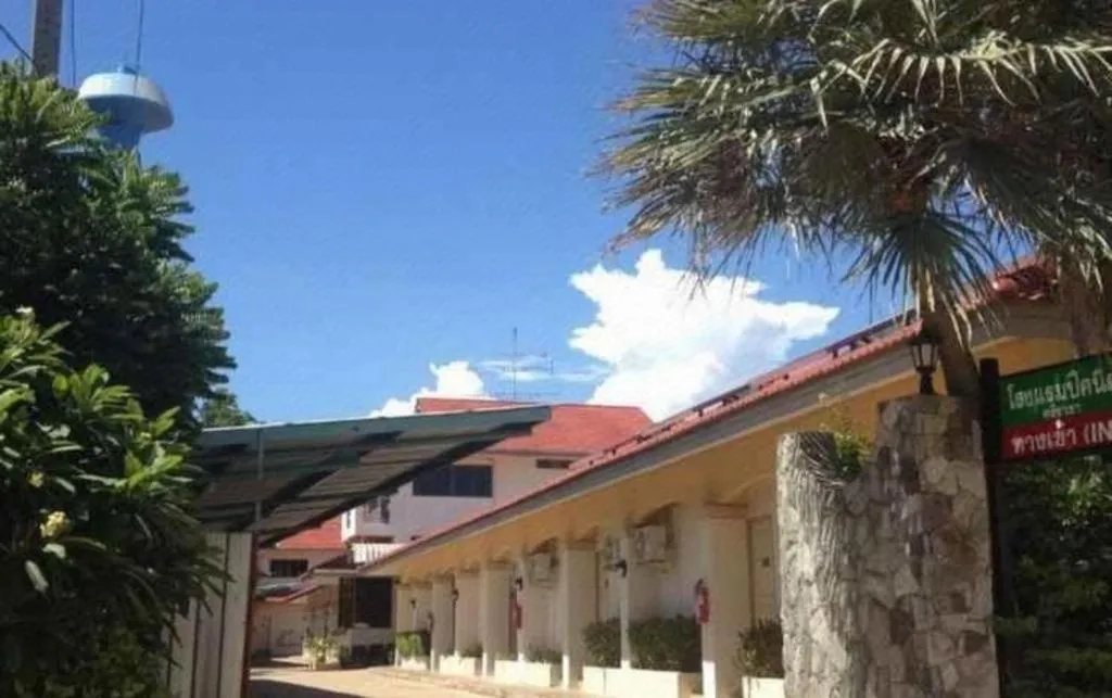 Picnic Sriracha Hotel