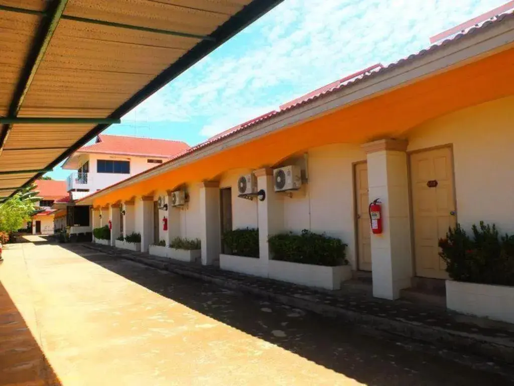 Picnic Sriracha Hotel Picnic Sriracha Hotel