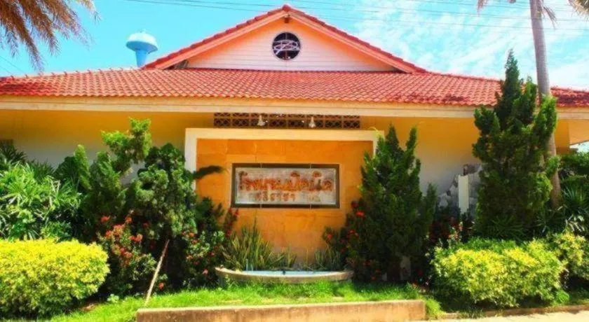 Picnic Sriracha Hotel