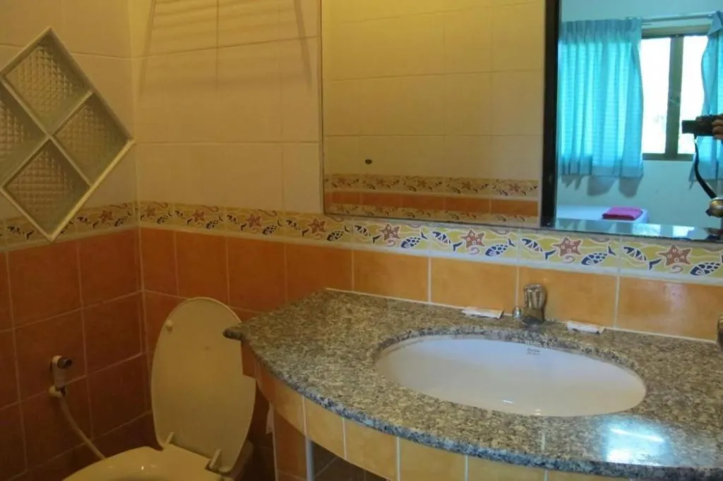 Picnic Sriracha Hotel