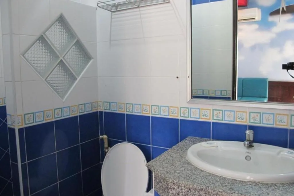 Picnic Sriracha Hotel