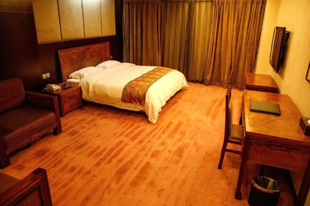 Bed in Metropark Hotel