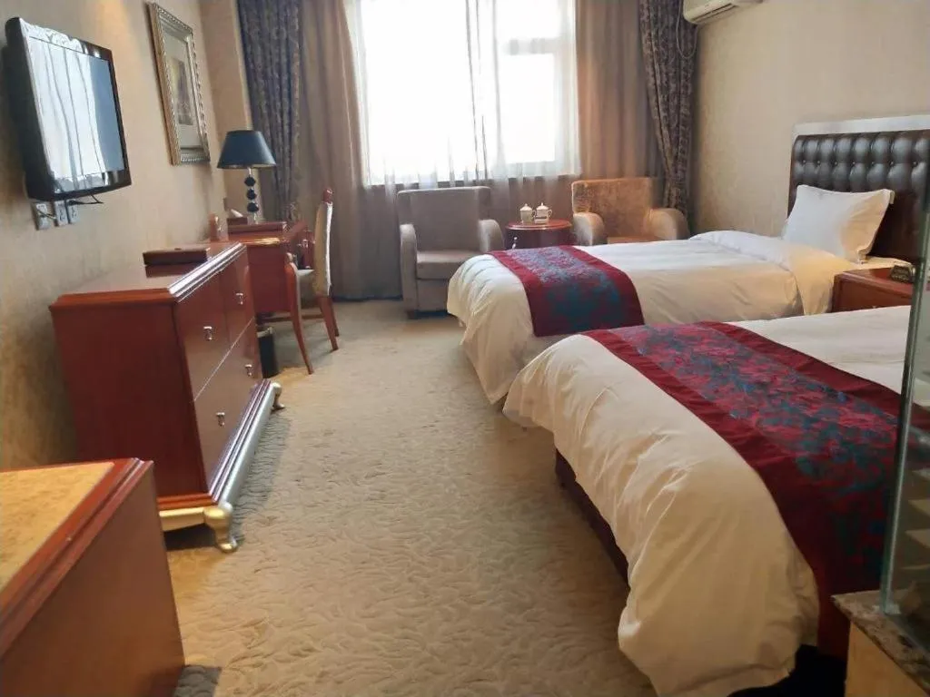 Bed in Metropark Hotel