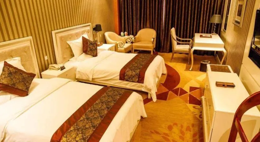 Bed in Metropark Hotel