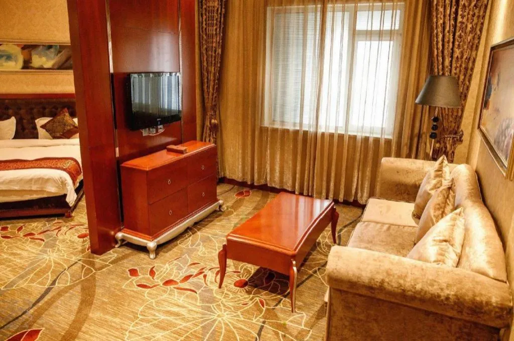 Bed in Metropark Hotel