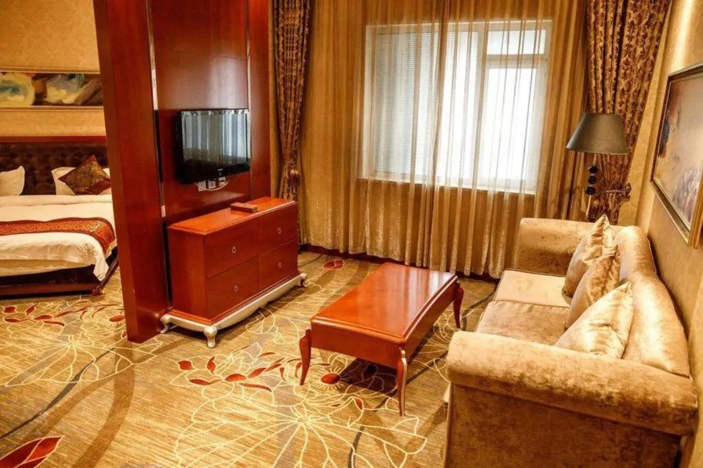 Bed in Metropark Hotel